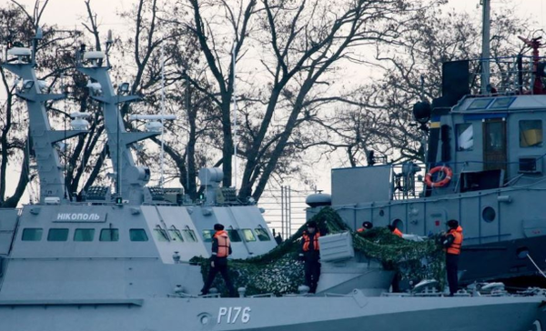 В сеть попала аудиозапись переговоров украинских моряков пытавшихся прорваться в Азовское море В сеть попала аудиозапись переговоров украинских моряков пытавшихся прорваться в Азовское море