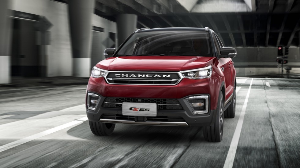 Changan CS55 красный вид спереди