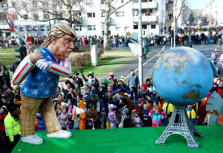 Политический юмор во взгляде немецкого карнавала