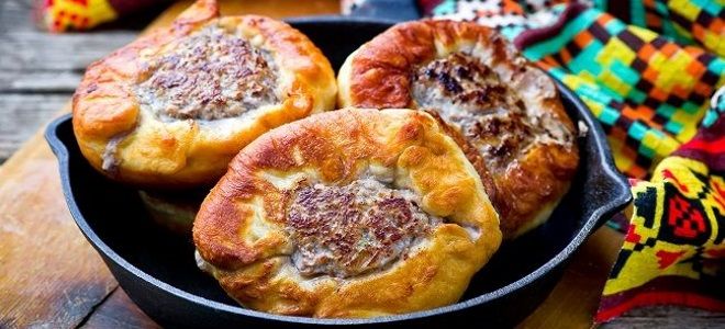 открытые беляши с мясом