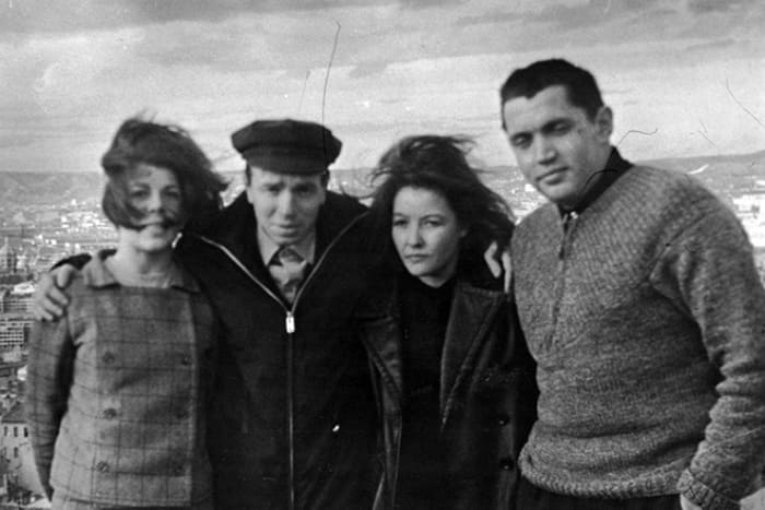 Римма Казакова, Андрей Вознесенский, Белла Ахмадулина и Роберт Рождественский | Фото: 24smi.org Римма Казакова, Андрей Вознесенский, Белла Ахмадулина и Роберт Рождественский | Фото: 24smi.org
