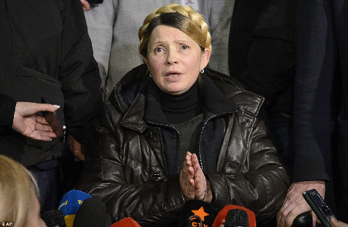 Украинская Бабетта идёт на войну против собственного народа