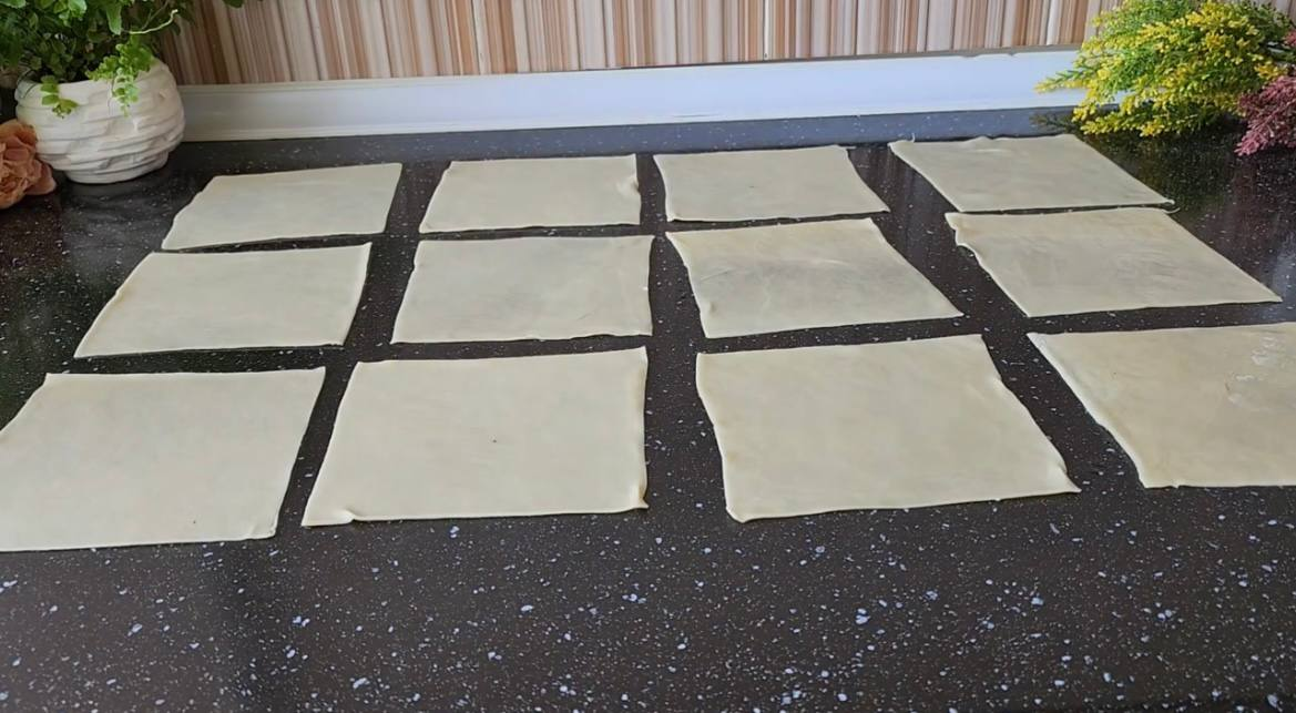 Добрый день мои дорогие! Сегодня поделюсь самым необычном рецептом узбекской кухни. «Хамир хасып» некоторые называют «голубцы в тесте» или фаршированным тестом.-7