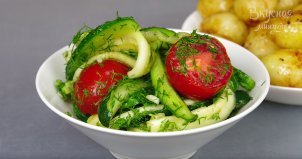 Малосольный салат за 12 часов (кабачок, огурец, помидор). Все лето такой готовлю