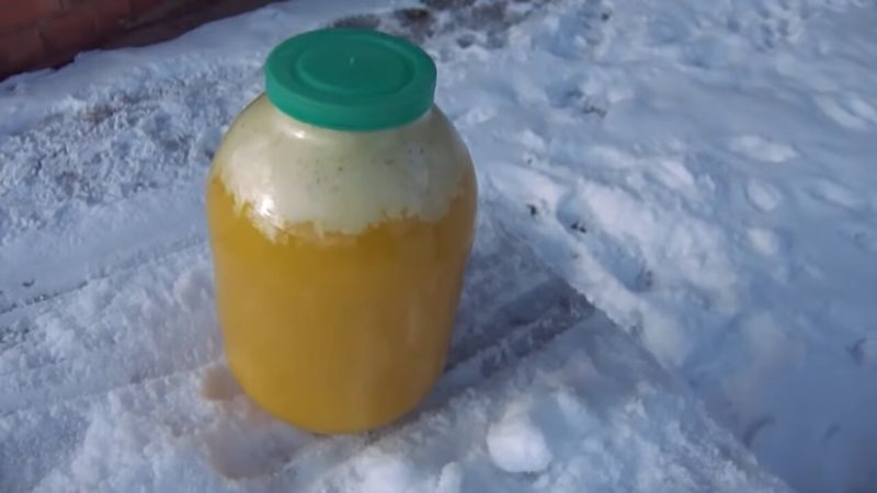 Что означает белая пена в банке мёда?