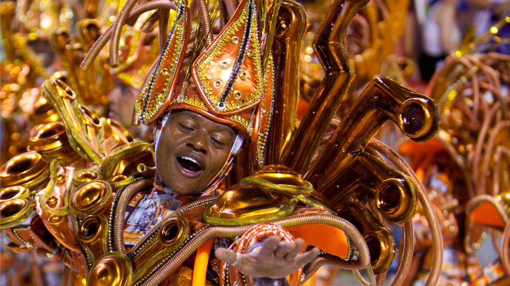 Карнавал в Рио-де-Жанейро http://travelcalendar.ru/wp-content/uploads/2015/08/Karnaval-v-Rio-de-ZHanejro_glav3.jpg