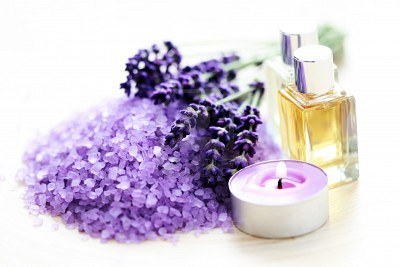 4278666_8045576lavenderbathsaltwithessentialoilbeautytreatment (400x267, 23Kb)