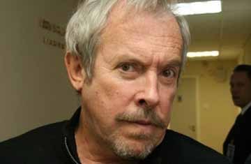 Макаревич называет россиян «маленькими детьми», ждущих, когда их похвалят Макаревич называет россиян «маленькими детьми», ждущих, когда их похвалят