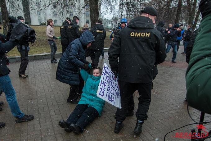 Заводил винтить, остальных запугать. Как решили гасить «подписную революцию» При этом Лукашенко пытается изобразить своих главных соперников марионетками Кремля…