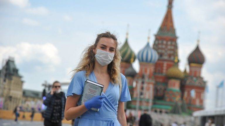 ВШЭ: Ограничительные меры в России спасли около 80 тысяч жизней ВШЭ: Ограничительные меры в России спасли около 80 тысяч жизней