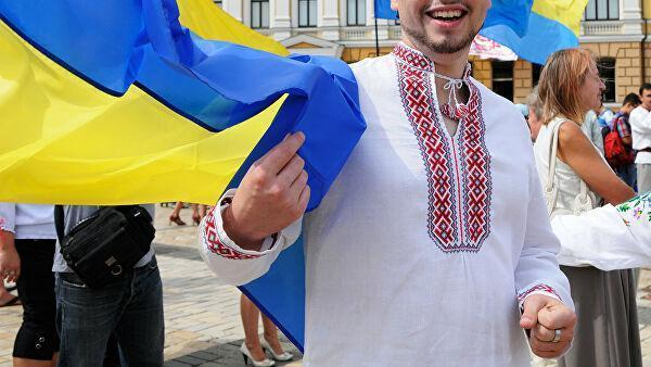 Парад украинских вышиванок Уникальный источник благосостояния Украины. На сколько хватит халявы от МВФ