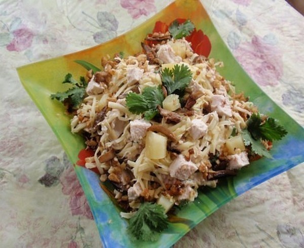 САЛАТ «СЫТЫЙ КУМ»