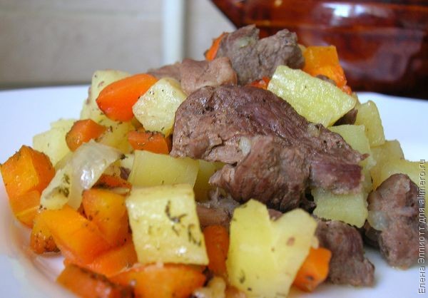 мясо гуся с овощами в горшочках мясо гуся с овощами в горшочках