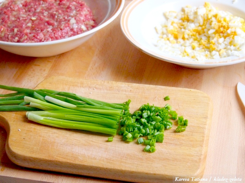 Рулет с яйцом и пряным картофелем Рулет с яйцом и пряным картофелем