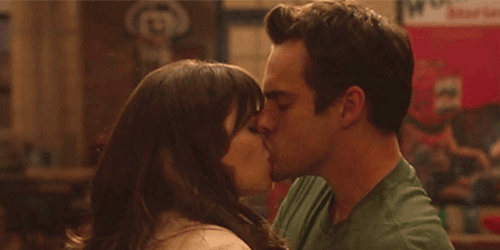 Как правильно съезжаться с бойфрендом? 28 Как правильно съезжаться с бойфрендом?