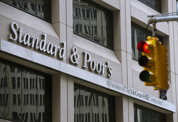 S&P: нефтегазовая зависимость российской экономики снижается