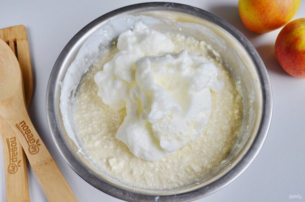 Воздушный творожный пирог с яблоками