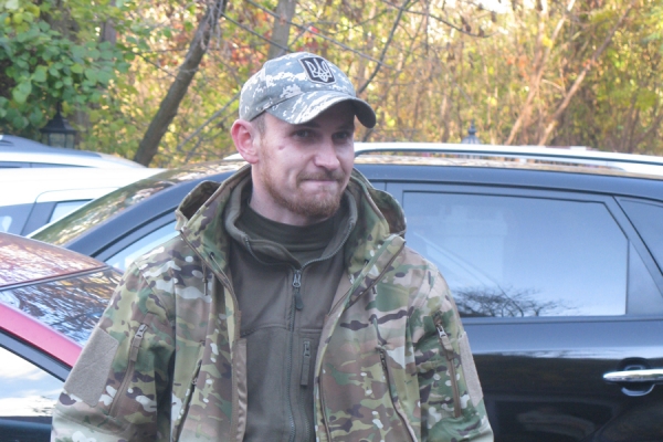 «Киборг» Жуков об украинцах: «Попивая пивасик в кафе, они учат нас воевать» «Киборг» Жуков об украинцах: «Попивая пивасик в кафе, они учат нас воевать»