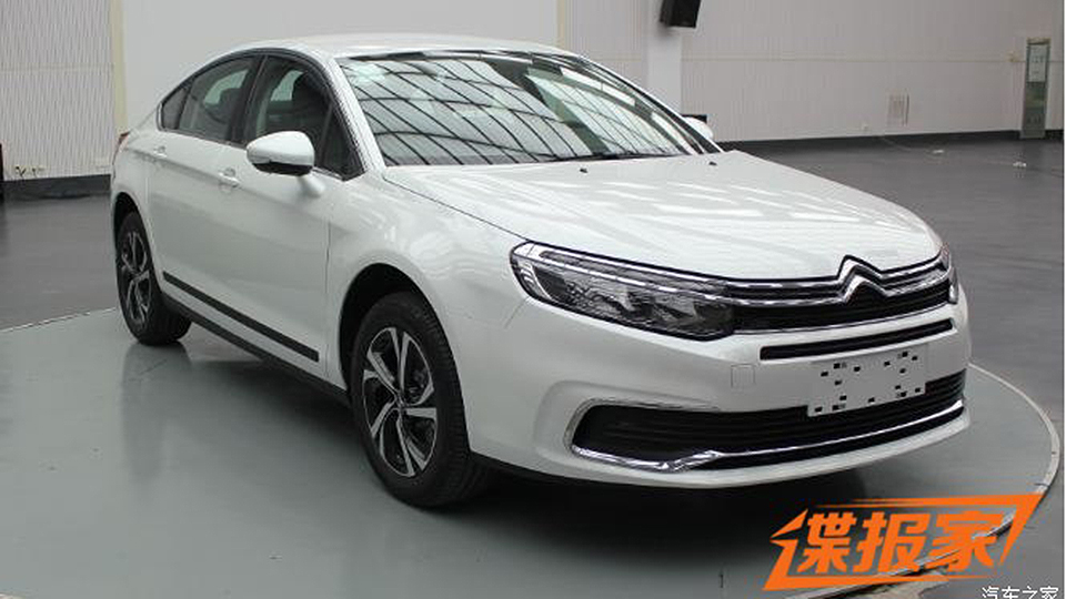 Обновленный Citroen C5 сфотографировали без камуфляжа