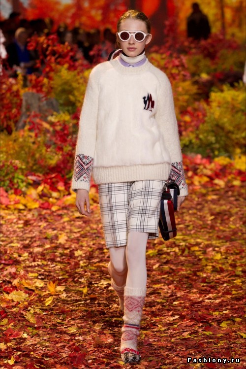 Moncler Gamme Rouge осень-зима 2017-2018 -- очень уютно, комфортно и даже шикарно Moncler Gamme Rouge осень-зима 2017-2018 -- очень уютно, комфортно и даже шикарно