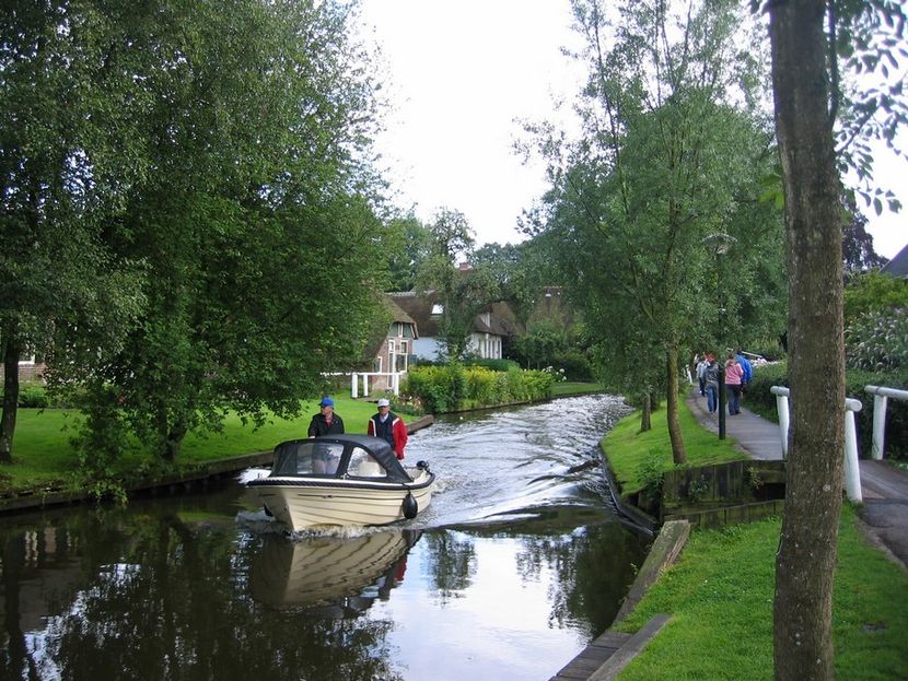 Giethoorn11 Гитхорн: деревня, где нет дорог