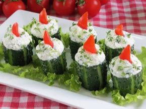 ЗАКУСОЧНЫЙ ДЕНЬ. Фаршированные огурцы ЗАКУСОЧНЫЙ ДЕНЬ. Фаршированные огурцы