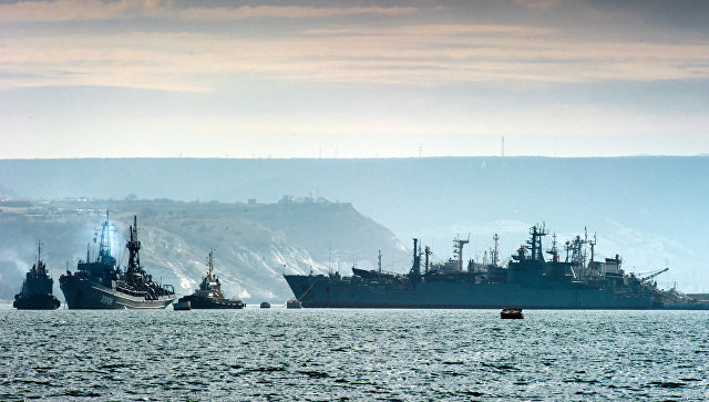 Корабли Черноморского флота России. Архивное фото Корабли Черноморского флота России. Архивное фото