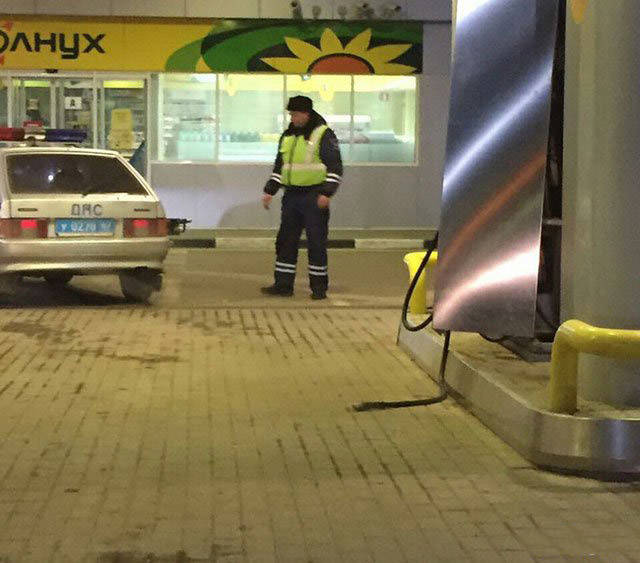 Автомобильный юмор (43 фото) Автомобильный юмор (43 фото)