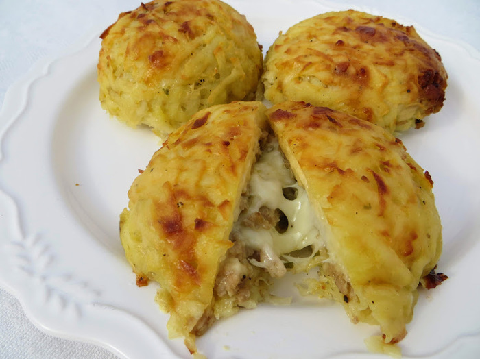 Вариант с картошкой, мясом и сыром (средняя сложность) Картофель, Мясо, Сыр, Фарш, Приготовление, Вкусно, Просто, Рецепт, Видео, Длиннопост