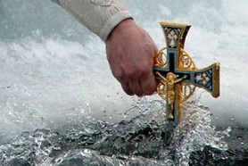 Живая вода. В чем феномен крещенской воды Живая вода. В чем феномен крещенской воды