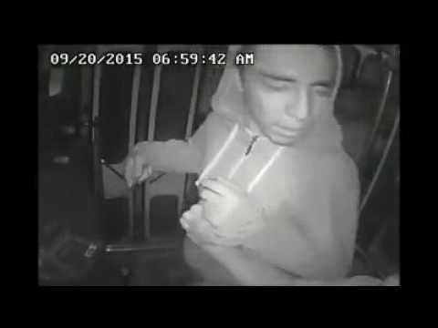 Увидев, кто защищал водителя автобуса от бандита, полицейские потеряли дар речи Увидев, кто защищал водителя автобуса от бандита, полицейские потеряли дар речи