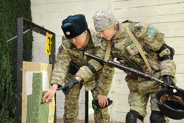 Женщины в вооруженных силах Казахстана (фото)