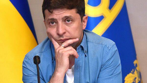 Назад в шоу-бизнес: Зеленский задумался о возвращении в «Квартал 95» Назад в шоу-бизнес: Зеленский задумался о возвращении в «Квартал 95»