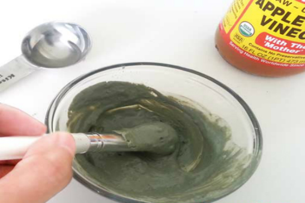 green-clay-mask-1-3