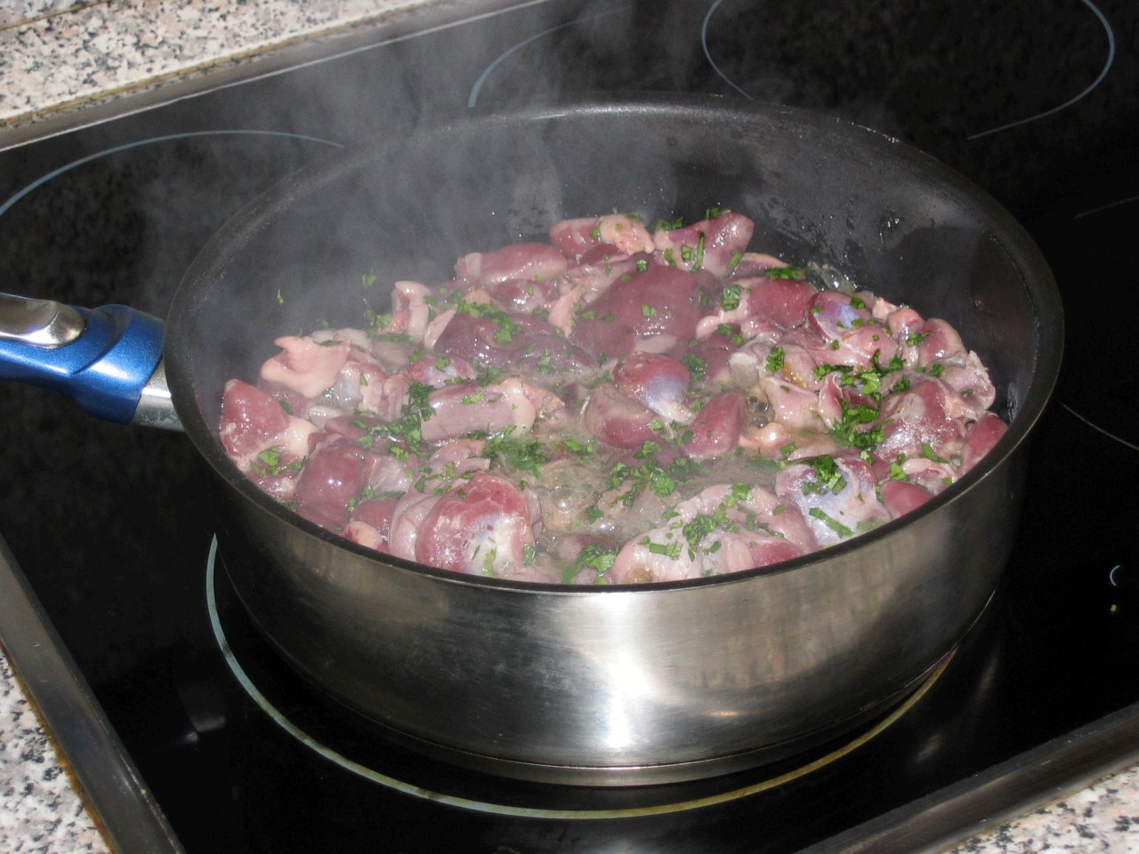 Рагу из куриных потрошков Рагу из куриных потрошков