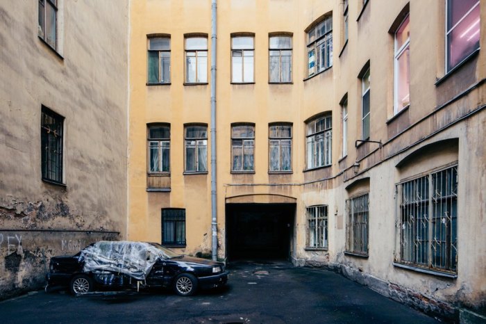 Дом Ю. Б. Бака. Эшеровский лабиринт. Кирочная улица, 24 Дом Ю. Б. Бака. Эшеровский лабиринт. Кирочная улица, 24