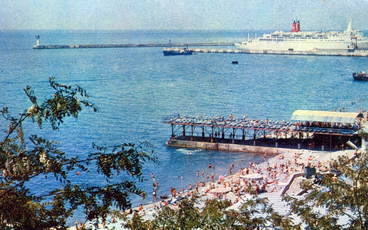 ZAVODFOTO / История городов России в фотографиях: Сочи в 1972 году ZAVODFOTO / История городов России в фотографиях: Сочи в 1972 году