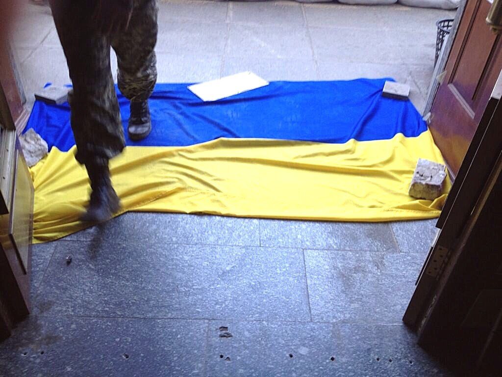 Украинка рассказала, почему жители Донбасса вызывают у неё страх: «Они готовы растоптать всё, что так дорого нам» Украинка рассказала, почему жители Донбасса вызывают у неё страх: «Они готовы растоптать всё, что так дорого нам»