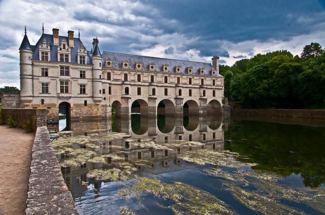 10 самых красивых достопримечательностей Франции замок, строения, туристов, Франции, место, множество, имеет, Диснейленд, достопримечательность, благодаря, Клода, творение, возведён, Версальский, такое, сегодняшний, достопримечательностью, находится, сохранился, принадлежал