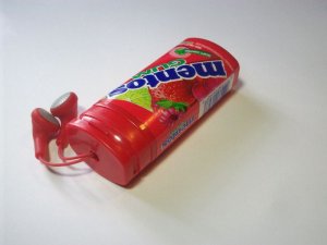 Портативный контейнер для наушников из пластикового флакона Mentos