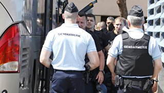 Сотрудники правоохранительных органов Франции. Архивное фото Сотрудники правоохранительных органов Франции. Архивное фото