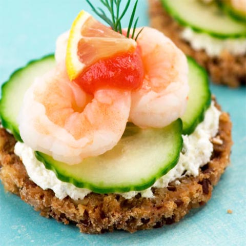 Канапе на шпажках на праздничный стол! Канапе на шпажках на праздничный стол!