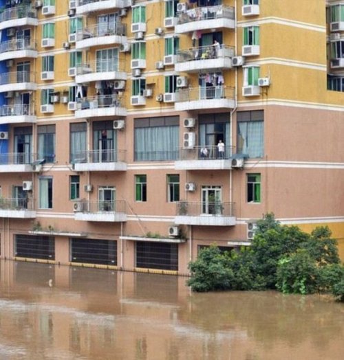 Жизнерадостные люди, которым плевать на непогоду (30 фото) Жизнерадостные люди, которым плевать на непогоду (30 фото)