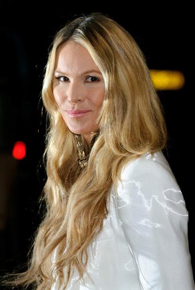 6.   (Elle Macpherson), 48 , -,      : 183    : 92-60-89     : 38 .