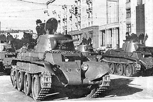 КАК ТРОЕ КАЗАКОВ ПОРУБАЛИ НЕМЕЦКУЮ АВТОКОЛОННУ КАК ТРОЕ КАЗАКОВ ПОРУБАЛИ НЕМЕЦКУЮ АВТОКОЛОННУ
