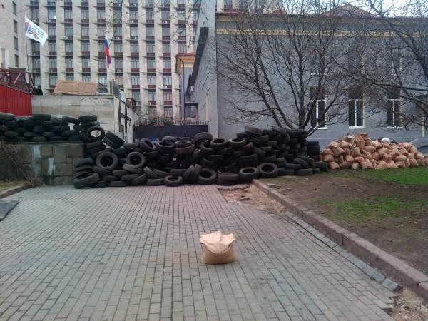 Не тронь меня, получишь по зубам! Русские гуляют. Не тронь меня, получишь по зубам! Русские гуляют.