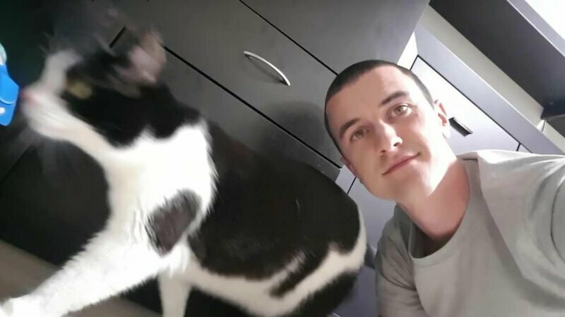 Девайс для удачного селфи с вашим любимым котиком Девайс для удачного селфи с вашим любимым котиком
(8 фото)