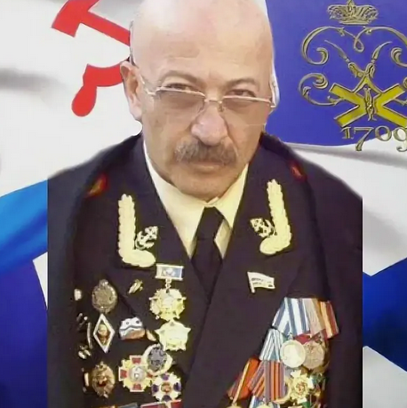 Откуда у Розенбаума звание полковника, если он не служил в армии