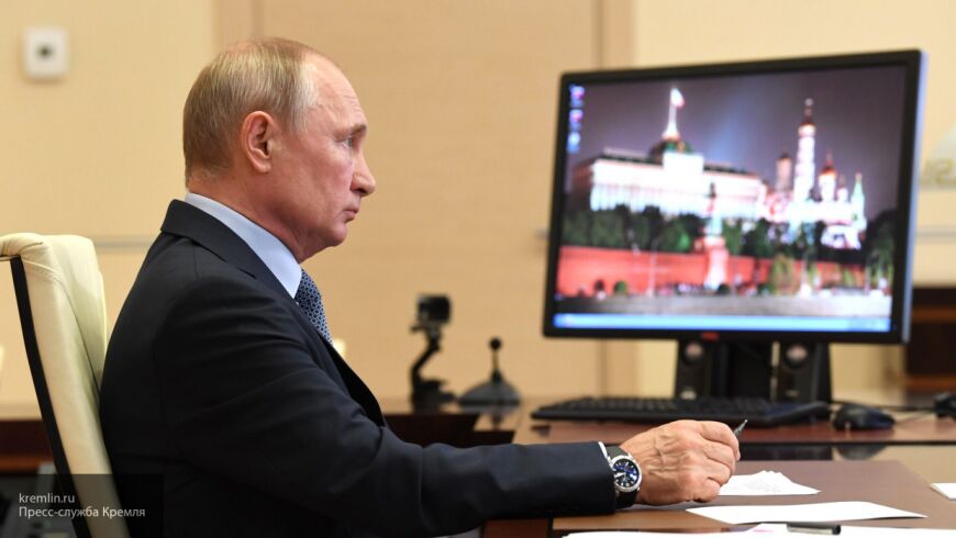 Путин назвал пандемию испытанием для тех, кто считает себя "владыками мира"
