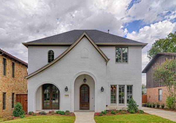 Красивые фасады частных домов - фото дома из кирпича